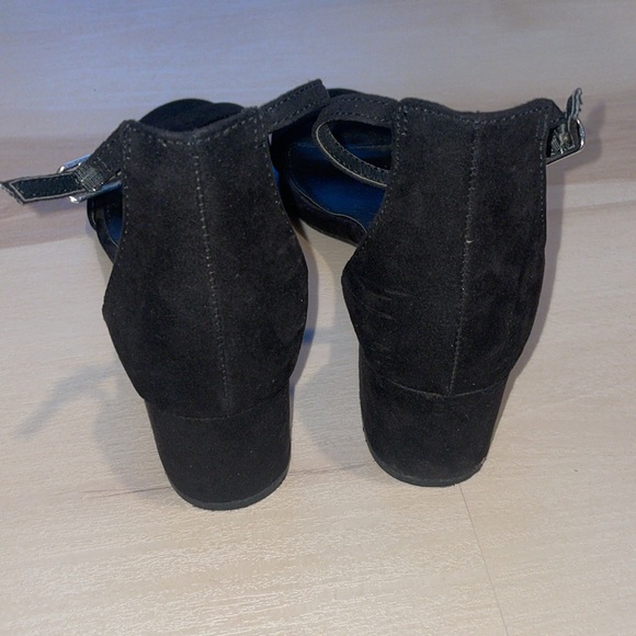 Black suede heels - Picture 3 of 5